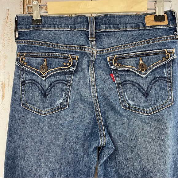 Levi’s 515 Boot Cut Jeans. Size 4M. In excellent condition! - Picture 3 of 7